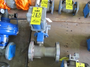 VALVE, BALL TYPE, 3" SIZE, 300 LB RATING, 316 SS MATERIAL, FLANGED RF CONNECTIONS, REGULAR PORT STYLE, 316 SS TRIM, XTREME/PTFE/TFM SOFTGOODS, PNEUMATIC DOUBLE ACTING PISTON OPERATOR. ASSEMBLED WITH: > POSITION INDICATOR > ACTUATOR (VPVL 350 DA B C) > LINKAGE KIT (LK 1593), PART # 3" 7300-31-3600XTZ-2 / VPVL 350 DA B C (W-51) LOADING & HANDLING FEE $15-